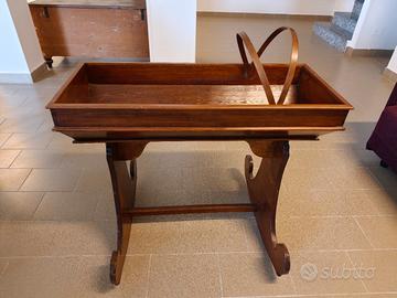 Culla antica in legno massello supporto originale