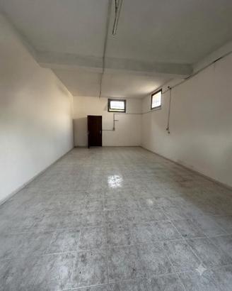 Magazzino di 50mq con ampio spazio esterno