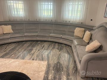 Elegante divano curvo in velluto – 8/9 posti