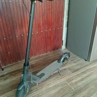 monopattino elettrico velocità 31km  con gps