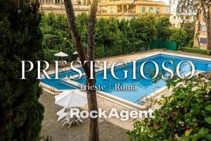 Attico / Mansarda di 160 m² con 5 locali a Roma