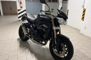 Triumph speed triple 1050 2011