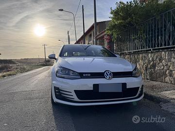 Volkswagen Golf VII GTD 2.0 184cv