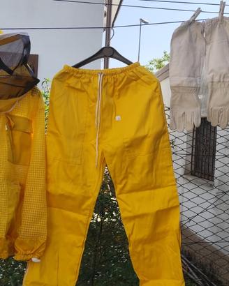 apicoltura tuta per apicoltore giallo