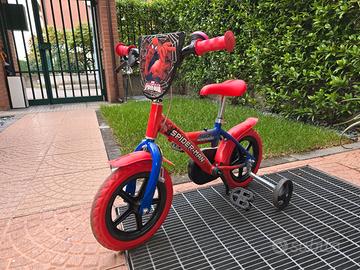 Bicicletta Spider-Man Bambino con Kit Zaino