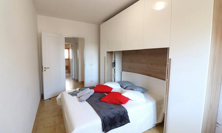 Casa elisa con box auto settembre