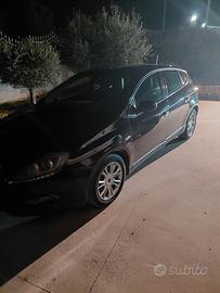 Lancia Delta platino