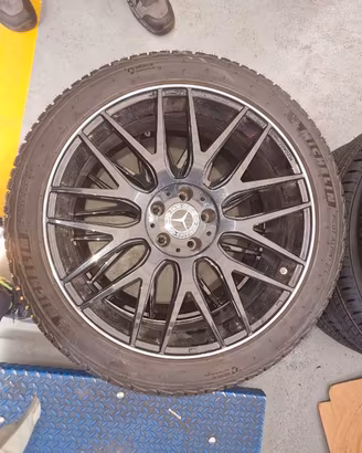 Mercedes AMG GT4-43 Gomme invernali Michelin