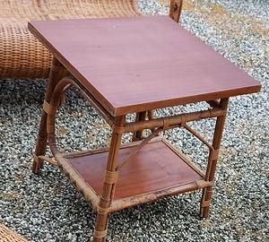 Tavolino in vimini e bambu con intarsi verdi