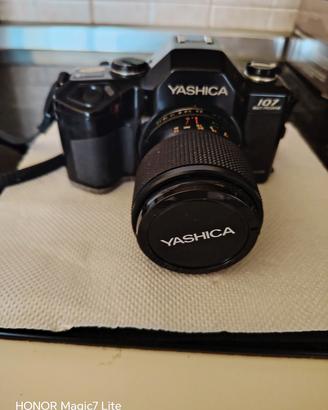 Yashica 107 multi program reflex 