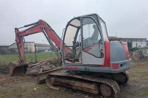 Escavatore 80 q.li Neuson 8002