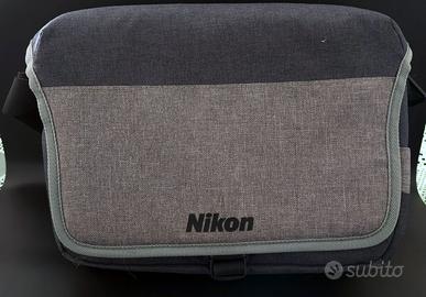Borsa originale Nikon per Reflex