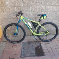 MOUNTAIN BIKE KTM 29