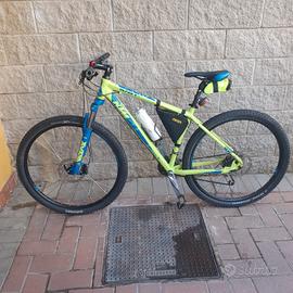 MOUNTAIN BIKE KTM 29