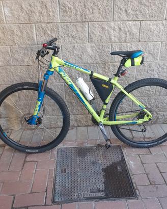 MOUNTAIN BIKE KTM 29