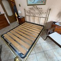 Letto in ferro batutto con rete