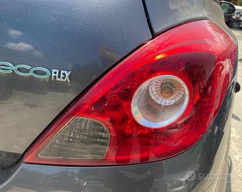 STOP FANALE POSTERIORE DESTRO OPEL Corsa D 3P 2°