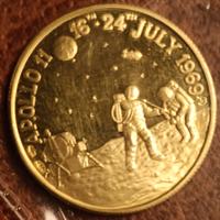 medaglia in oro 1969 sbarco sulla luna Apollo11