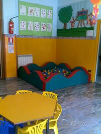 Piscina con palline giochi per bambini