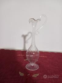 anfora in vetro soffiato