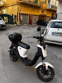NIU UQi 2021 scooter elettrico 50cc