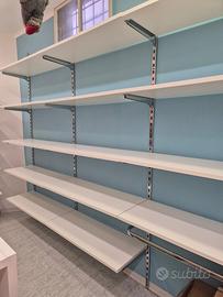 Scaffalatura per negozi uffici o magazzini