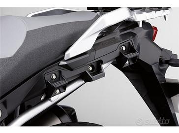 SUZUKI 93700-31830 Kit di fissaggio borse laterali