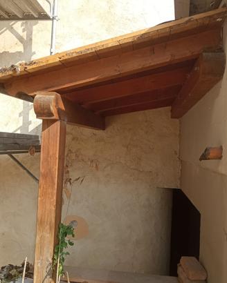 Tettoia in legno