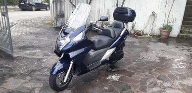 Motor  Honda scooter silver wing 600