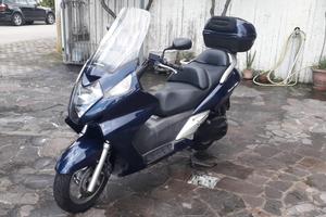 Motor  Honda scooter silver wing 600