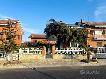 CASA SEMINDIPENDENTE A LA LOGGIA