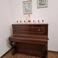 ANTICO PIANOFORTE ROESELER CON MOBILE RESTAURATO