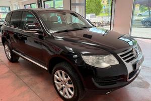 VOLKSWAGEN TOUREG 4X4 CAMBIO AUT. Diesel 3.0 CV 22