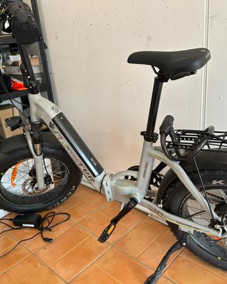 Bicicletta elettrica pieghevole