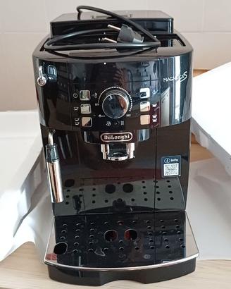 Macchina per caffè DeLonghi Magnifica S