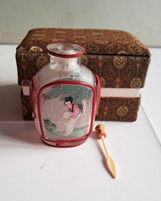snuff bottle