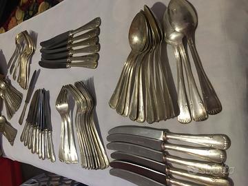 Servizio posate da tavola in argento 1000 x 12