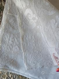 Coperta in lino con ricamo sfilato siciliano