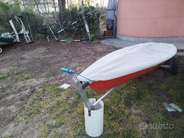 Imbarcazione deriva Laser Standard