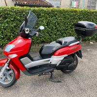 Scooter Yamaha XC 300 Versity
