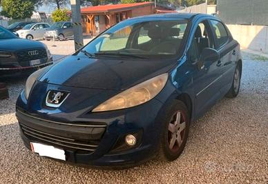 Peugeot 207 1.4 solo 130.000