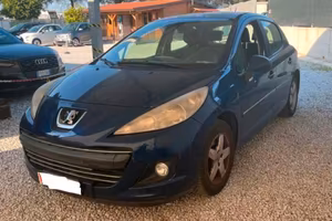 Peugeot 207 1.4 solo 130.000