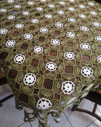 Copritavolo all*uncinetto