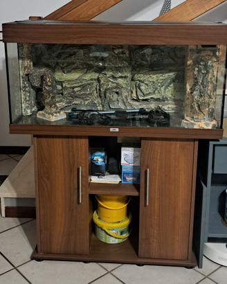Acquario Juwel 200 litri.