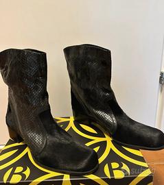 Stivali Neri “Furla” , scamosciate e cuoio