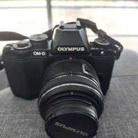 Olympus OM-D EM-10 Mark II + 2 obiettivi Olympus