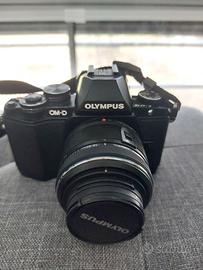 Olympus OM-D EM-10 Mark II + 2 obiettivi Olympus