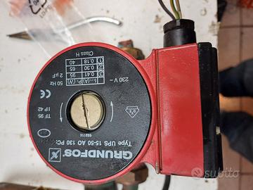 Pompa circolatore per caldaia GRUNDFOS UPS 15-50 9