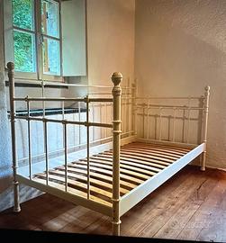 Divano letto in ferro battuto