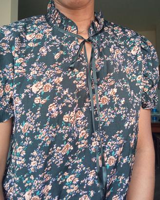 Camicetta floreale Shein collo volante e nastro.